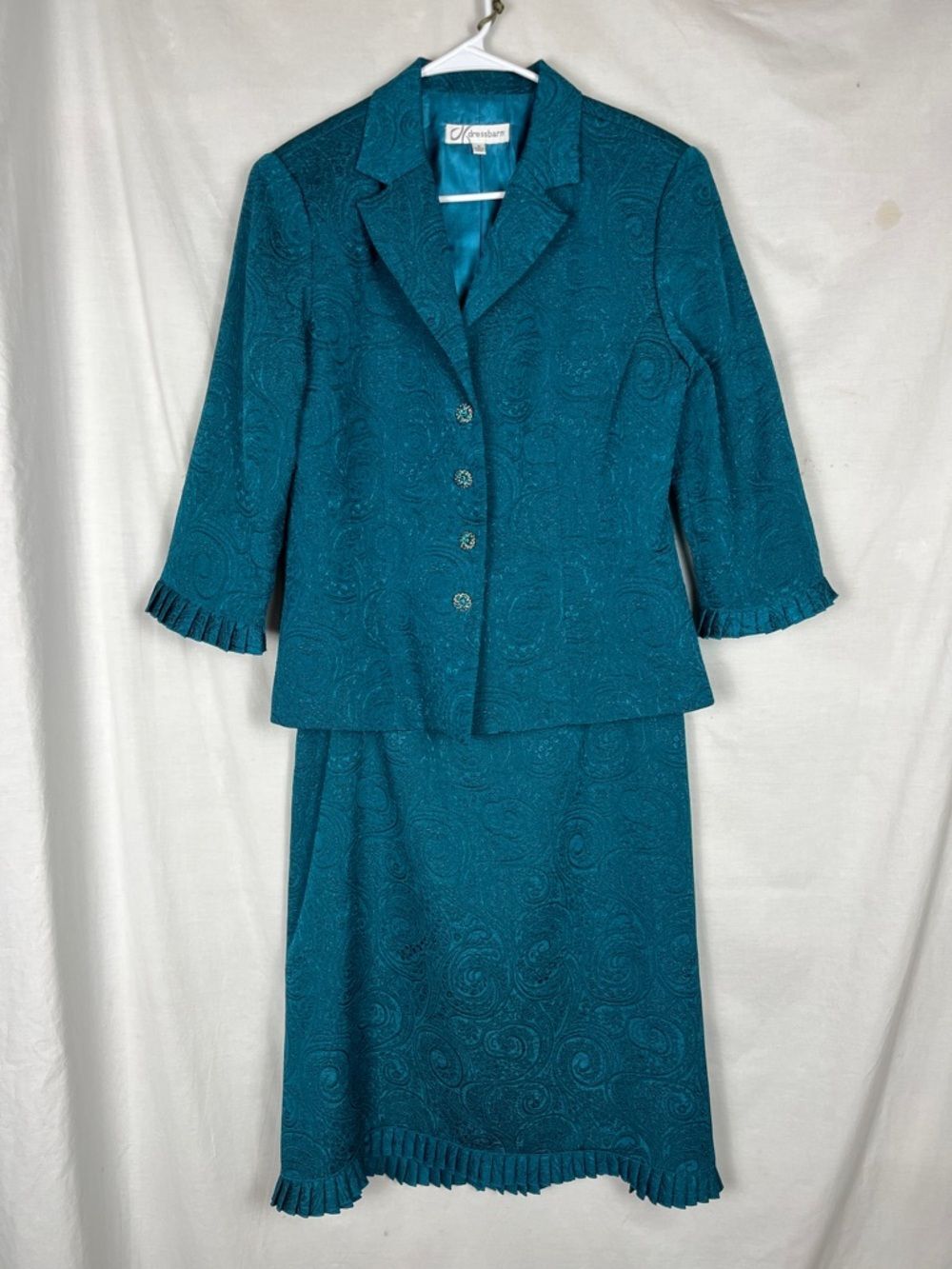 Teal Dressbarn Paisley Brocade 2 Piece Skirt Suit with Pleats and Long Sleeves